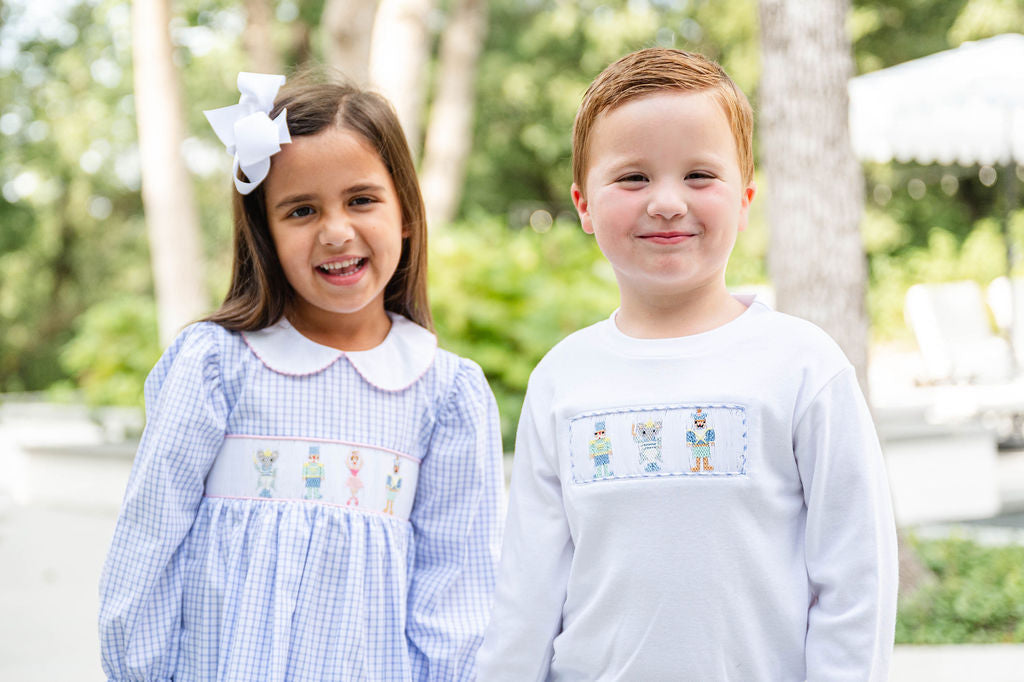 What to Wear for Fall and Winter Family Photos: Guide